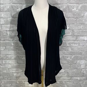 Manila Grace Chic Black and Green Layered Open Cardigan